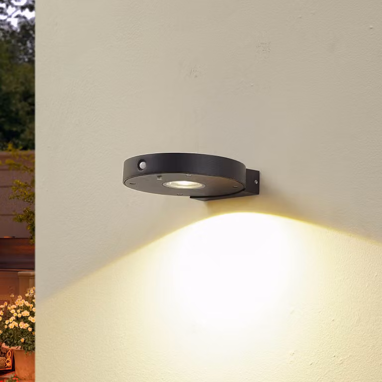 Lucande applique a LED solare Tavon, rotonda, nera, sensore Tavon Lucande, dimmerabile, Nero, Alluminio, Moderno, Lampada solare da esterni