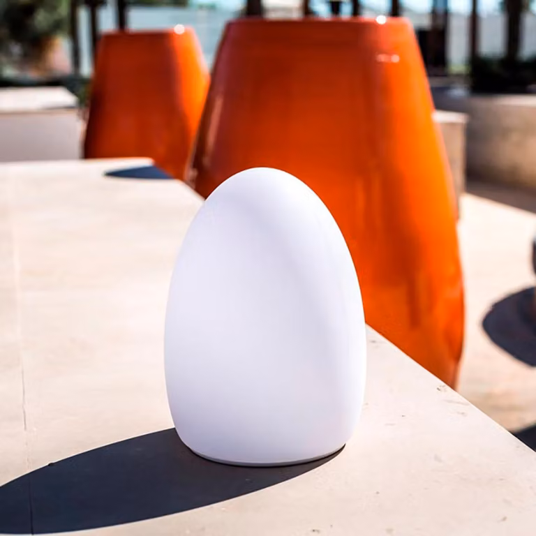 Lampada da tavolo LED a batteria "Egg" con controllo tramite app