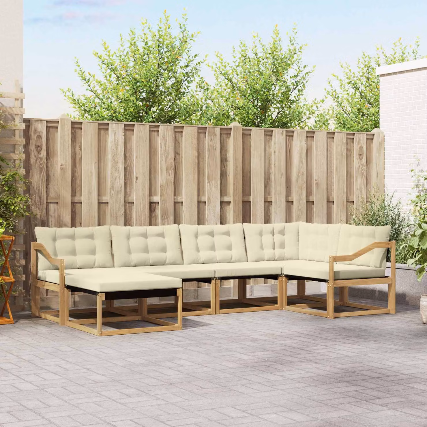 vidaXL Set di divani da esterno a L composto da 6 pezzi in legno di acacia con cuscini bianchi e beige