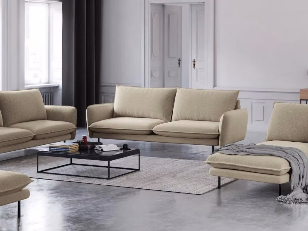 Divano Vienna 3 posti Cosmopolitan Design in tessuto strutturato beige con struttura in metallo – 2