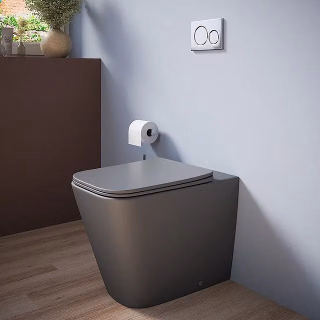Vaso filomuro Kyoto Parama in ceramica grigio opaco con sedile soft-close e tecnologia rimless