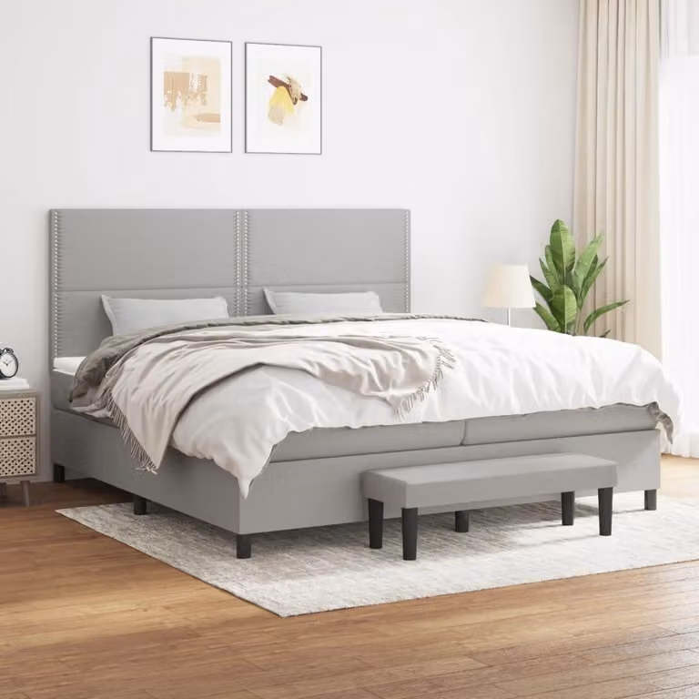 The Living Store Letto a molle con materasso grigio chiaro 200x200 cm in tessuto
