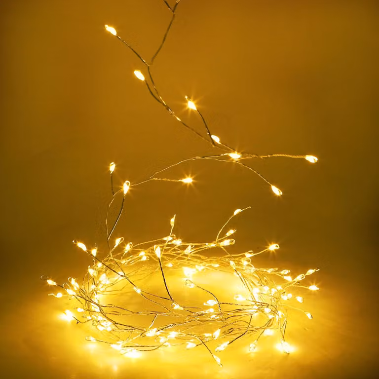 Catena luminosa da 3 metri, con 120 LED, luce bianco caldo, alimentata a batteria, adatta per interni ed esterni