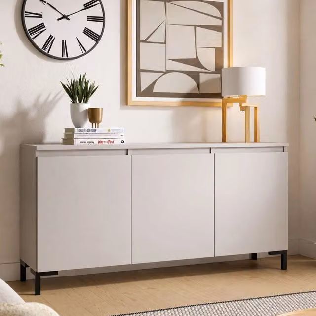 Madia Milarele DMORA, Credenza Moderna con 3 Ripiani, Grigio Chiaro, L: 150 cm, P: 37 cm, H: 75 cm – 1