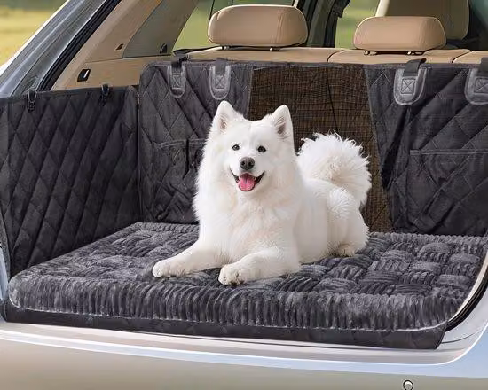 Cuccia per cani da auto grigio scuro 127x62,5 cm antiscivolo