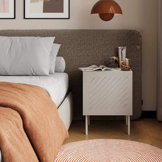 Set di 2 comodini Viano DMORA beige con cassetto e vano interno, design moderno con dettaglio geometrico, L 45 cm x P 42 cm x H 59 cm – 1