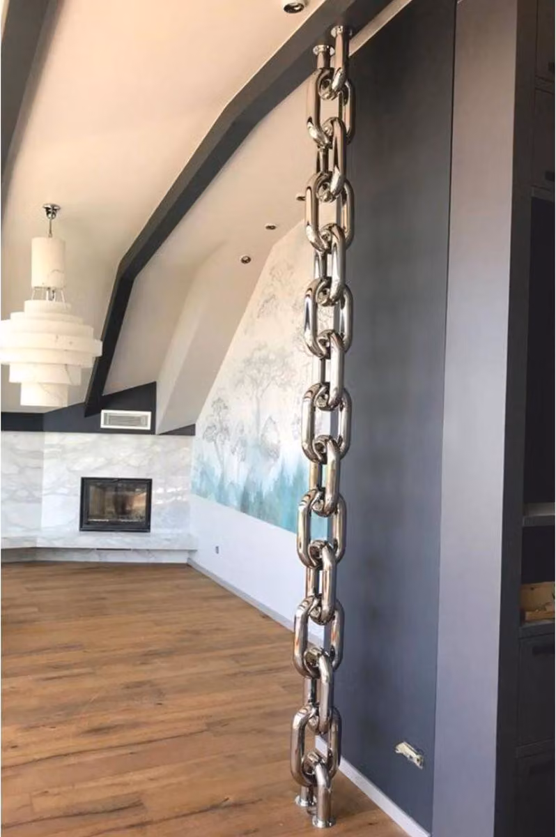 Casa Padrino stufa in acciaio inox a forma di catena argento H. 230 cm
