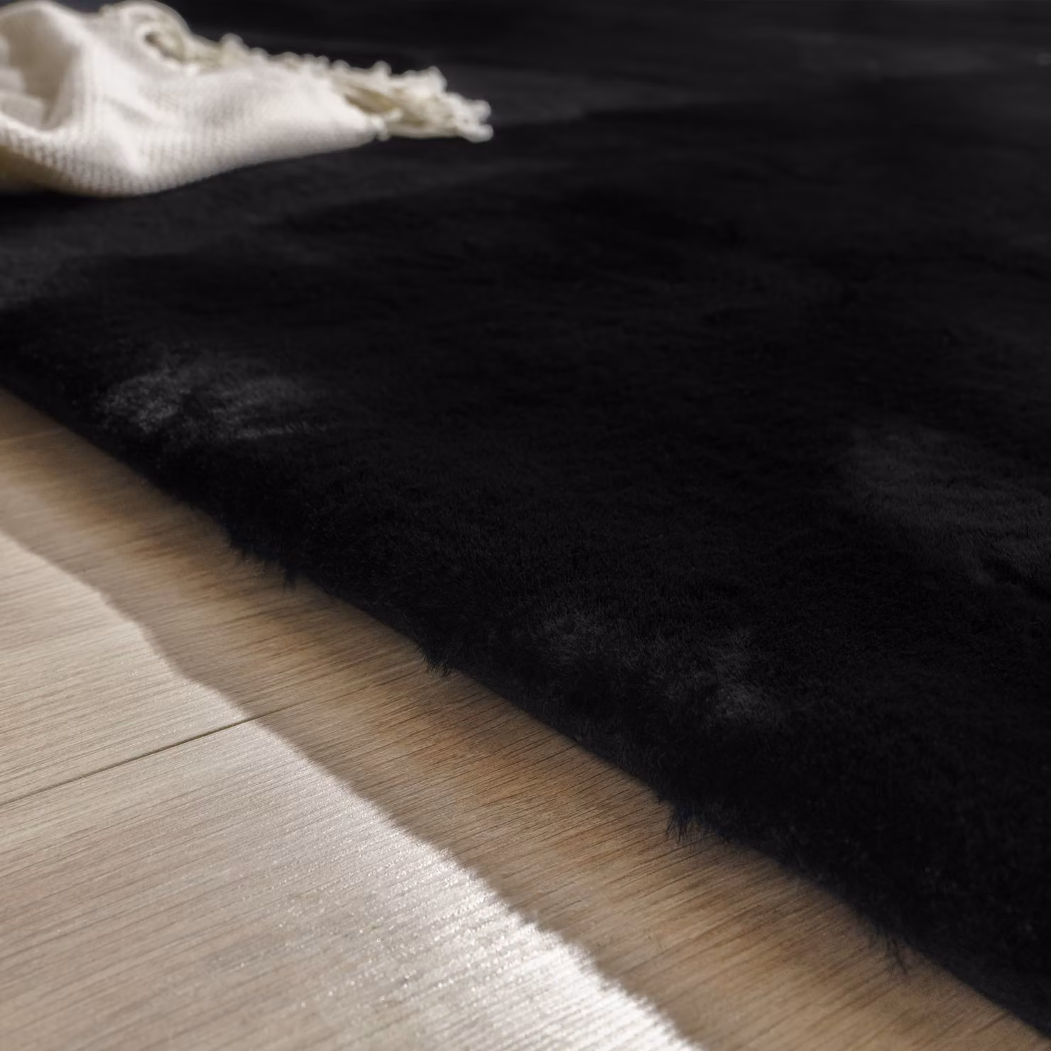 Tappeto rotondo in ecopelliccia Fluffy Deluxe nero diametro 160 cm – 2