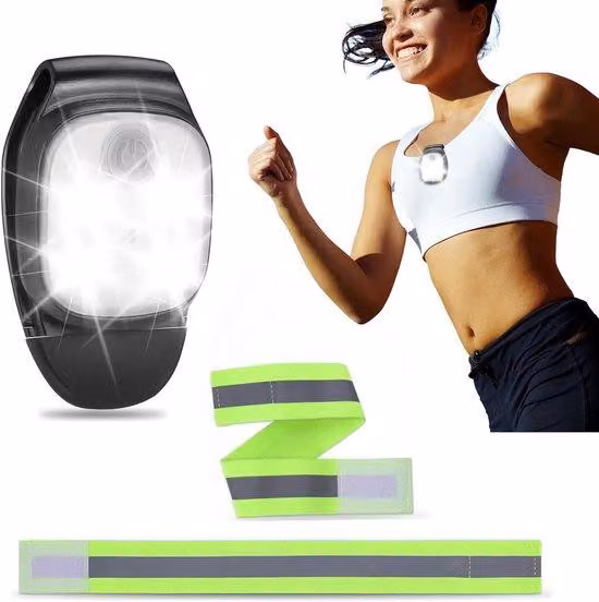 Clip a LED con batteria per correre e fare campeggio in sicurezza, dotati di bracciale riflettente