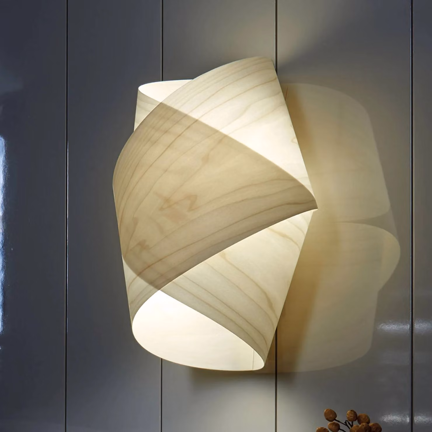 LZF LAMPS Applique da parete di design Orbit, dimmerabile, Legno chiaro, Soggiorno / Sala da pranzo, Legno, Design, Applique