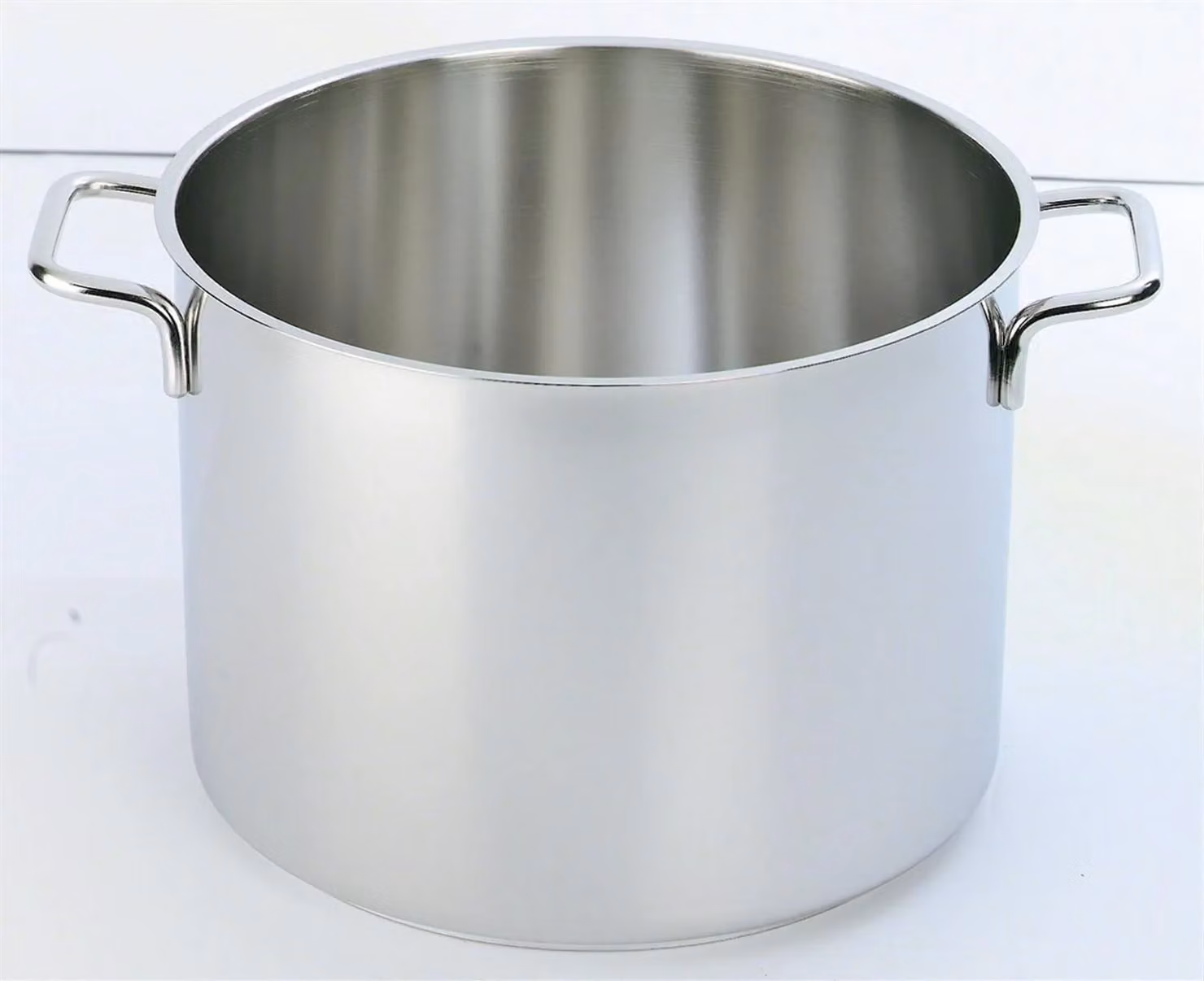 Casseruola alta in acciao inox per induzione, linea Apollo, diam. 30cm