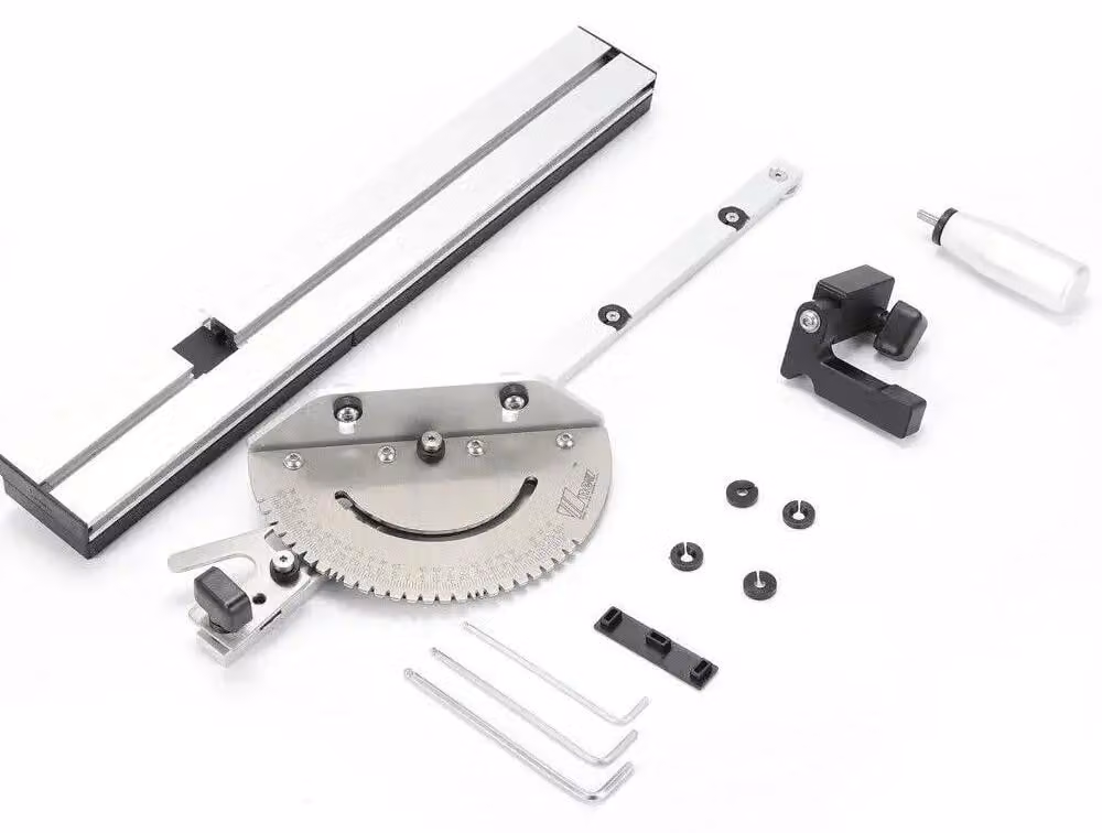 Guida angolare per sega circolare da banco - 450 mm. Riga angolare - Con fermo angolare - Adatta per seghe circolari e piani fresa - Set metallico in 3 pezzi - Grigio