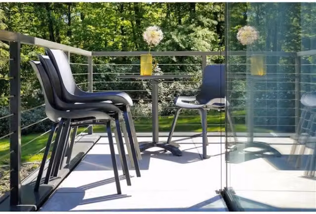 Tavolo da bistrot Sophie Hartmann in HPL con piano quadrato e base centrale, colore antracite, L: 68 cm, P: 68 cm, H: 75 cm – 1
