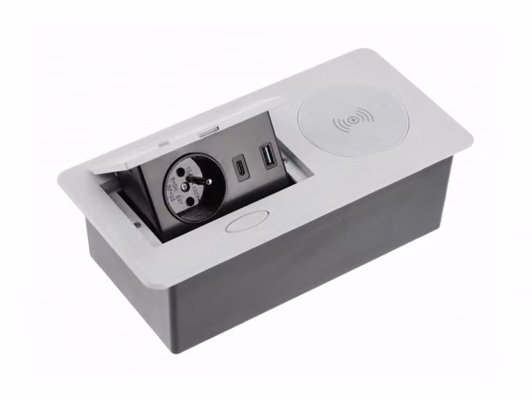 Presa integrata GTV AE-PB1FAVAP-53 1 presa+USBA+USBC+adattatore mobile argento AVARO PLUS