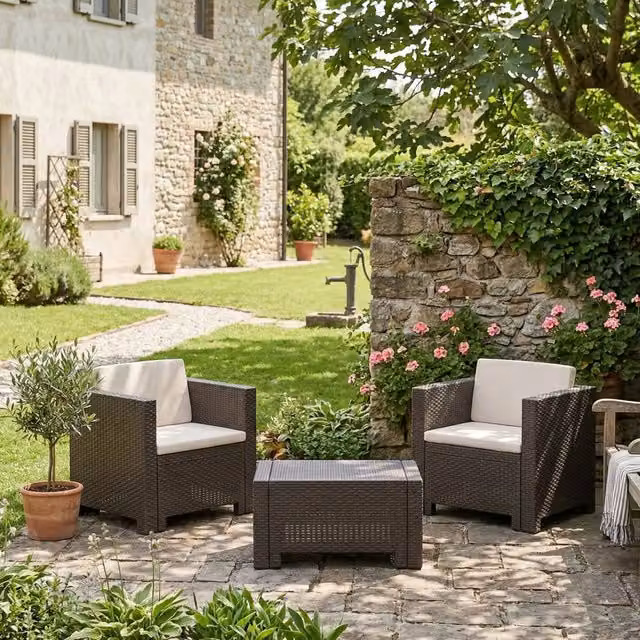 Set salotto da esterno DMORA marrone con poltrone lounge, tavolino da caffè e cuscini inclusi – 1