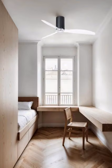 FARO Ventilatore da soffitto MINI TUBE nero brillante-trasparente acciaio e vetro 3 pale in policarbonato motore DC telecomando 6 velocita funzione inversa Ø128 cm senza luce FARO-32040