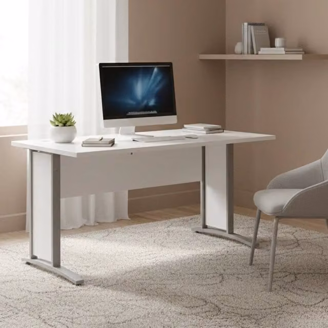 Scrivania Ascorbato DMORA per ufficio e casa, tavolo moderno porta PC in MDF, L 150 cm x P 80 cm x H 75 cm, Bianco e Grigio