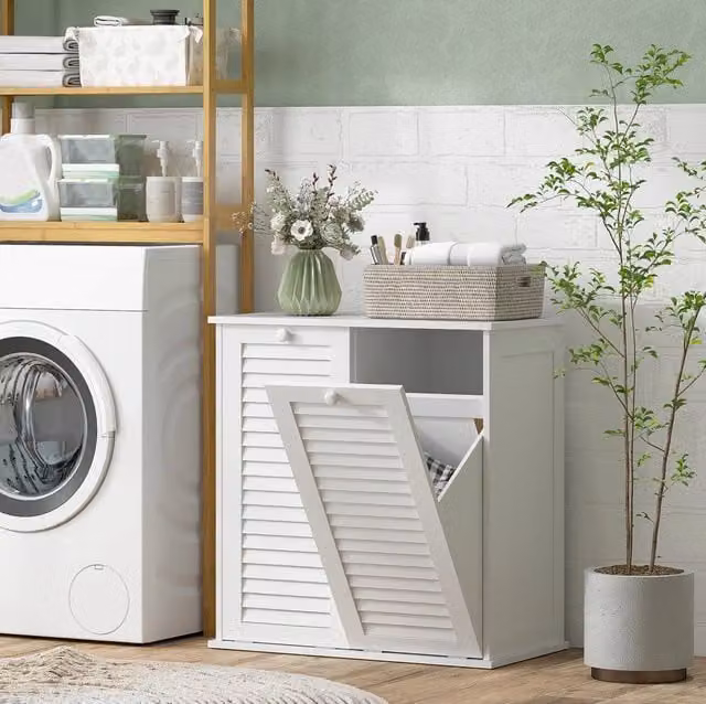 Armadio per biancheria con 2 cesti pieghevoli, mobile bagno bianco 70x38x73 cm con ante a lamelle e maniglie