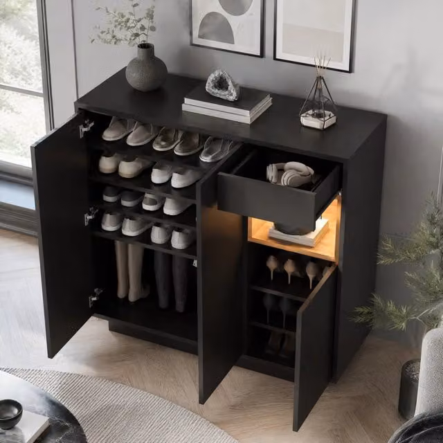 Scarpiera moderna Mivray con illuminazione LED integrata, cassetto e vani aperti, finitura nero e marrone, L: 105 cm, P: 39.5 cm, H: 100.5 cm