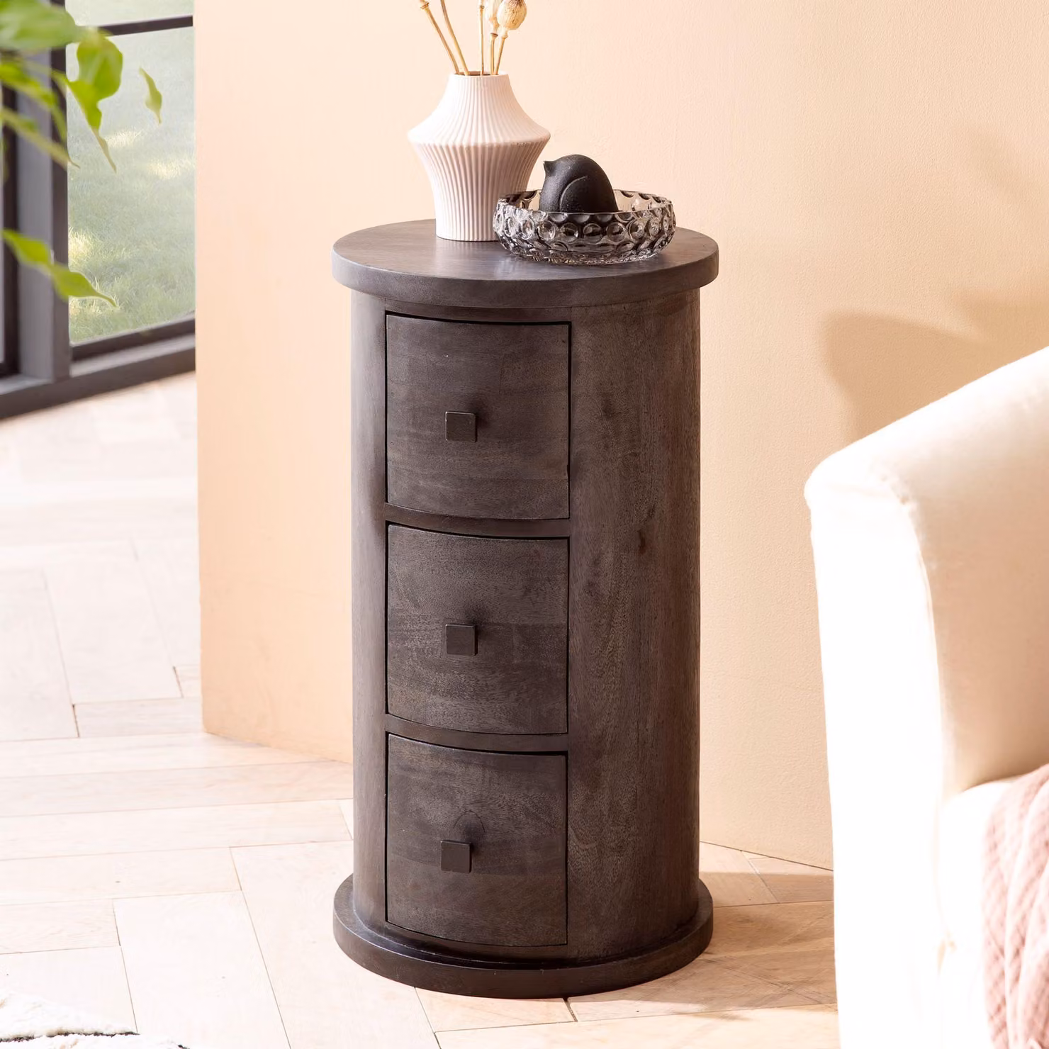 FineBuy Design Credenza 65 cm in legno massello di mango, mobile basso nero con cassetti, mobile d'appoggio stretto, mini cassettiera in legno massello, forma arrotondata