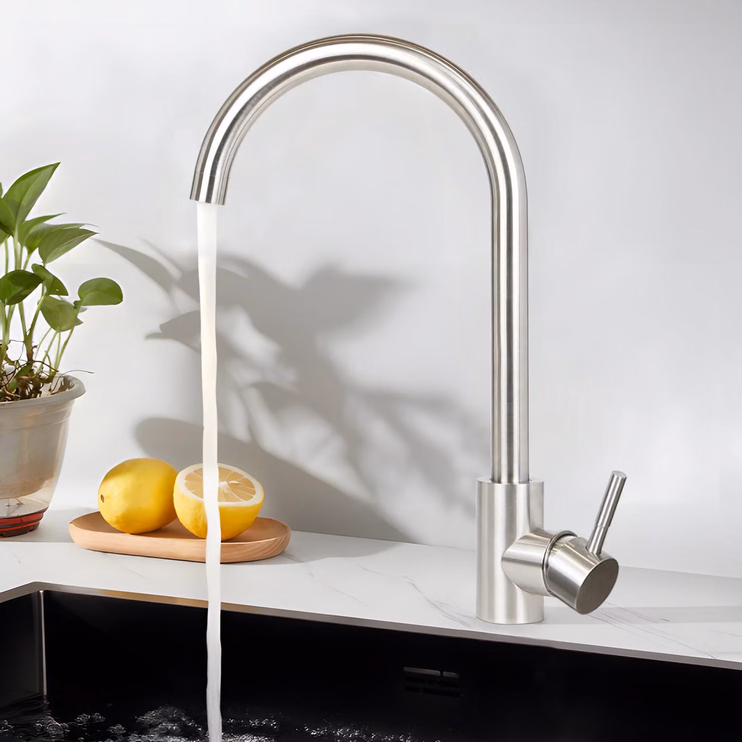 ZMH Rubinetto da cucina Rubinetto da cucina ad alta pressione Rubinetto per lavello in acciaio inox Rubinetto girevole a 360° Rubinetto monocomando nichel spazzolato