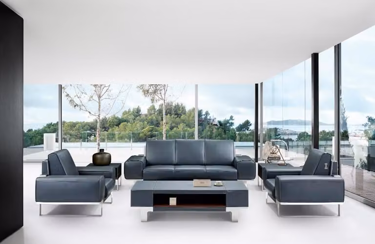 Großer schwarzer Leder-Couchtisch im modernen Design
