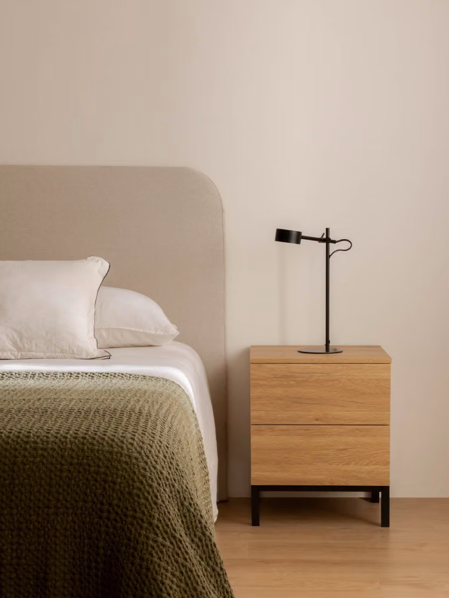 Set di 2 comodini Kolb Kenay Home in legno e metallo, colore marrone e nero, con 2 cassetti ciascuno – 2