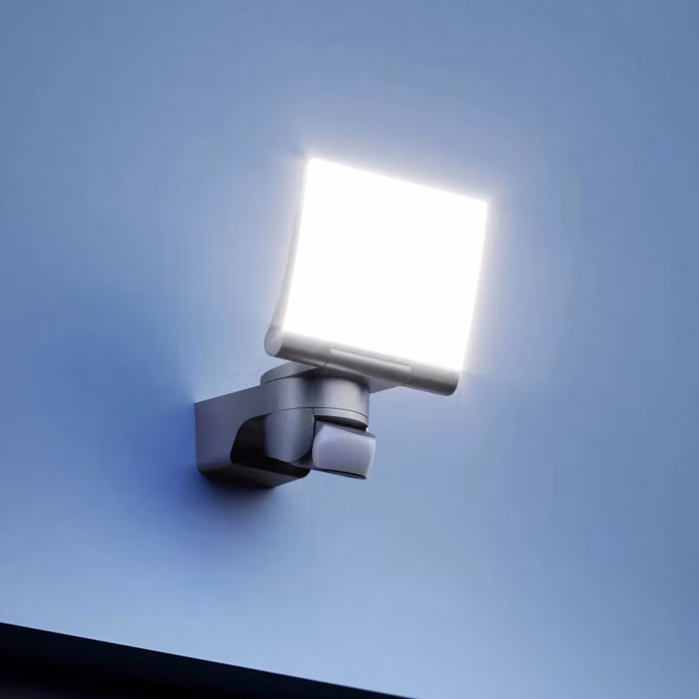 STEINEL Faretto da esterno con sensore XLED Home 2 XL S grafite IP44, Nero, Plastica, Moderno