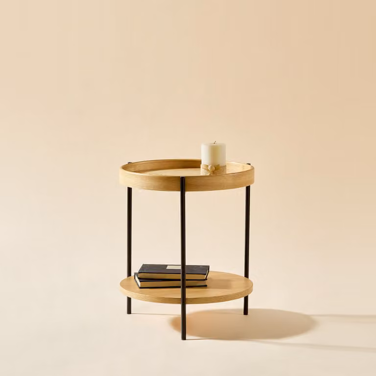 Tavolino da soggiorno MODFU con design a due livelli, tavolino ausiliario con 2 ripiani, tavolino rotondo nero in legno massello e gambe in metallo, 44x44x48 cm