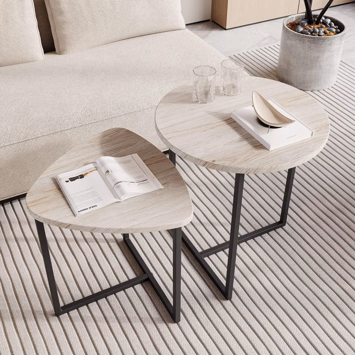 Set di 2 tavolini rotondi, design industriale