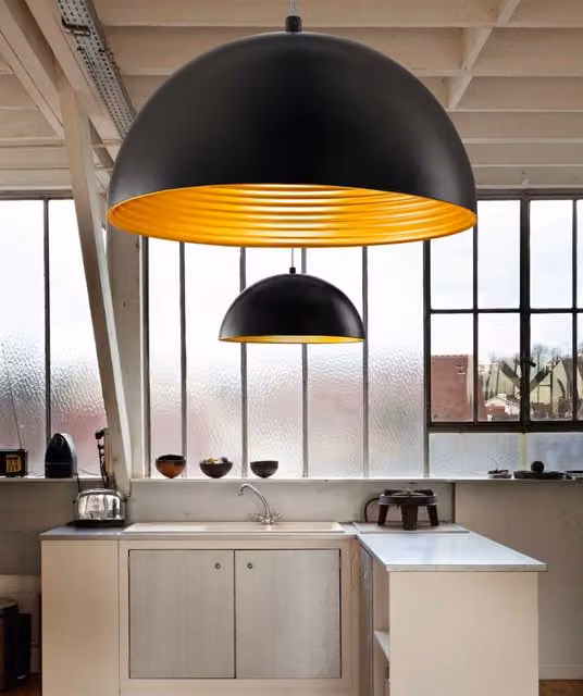 Lampada a Sospensione Dingle Fabas in Metallo Nero e Oro, Design Moderno e Regolabile, Attacco E27, Diametro: 40 cm