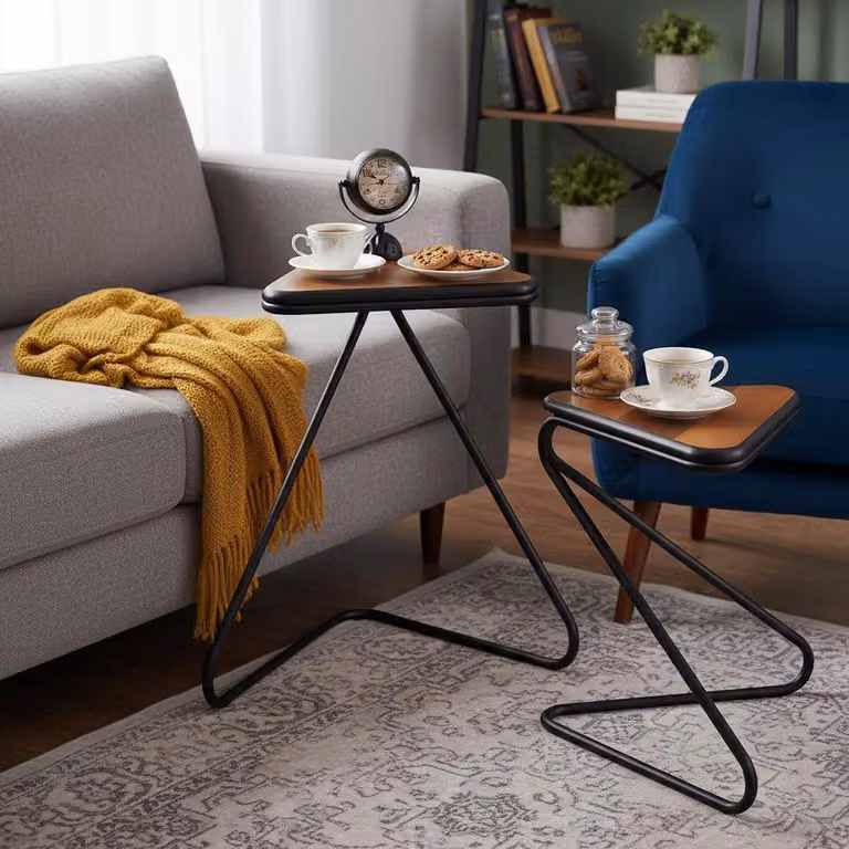 Tavolino da caffè in legno, design minimalista, con piano triangolare, disponibile in colore marrone o nero