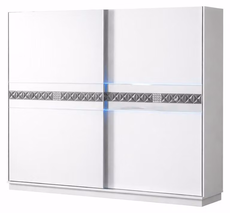 Armadio spazioso dal design moderno