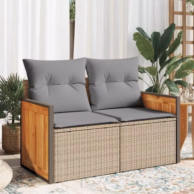 Divano da giardino a 2 posti Design Mania in polyrattan beige e grigio con cuscini inclusi L: 118 cm, P: 69 cm, H: 62 cm – 1