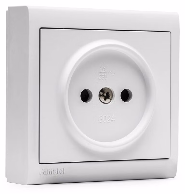Famatel 2p 8000 Living Presa di corrente a superficie base 16a 250v Bianco Taglia unica / Spina UE 220V Bianco Taglia unica