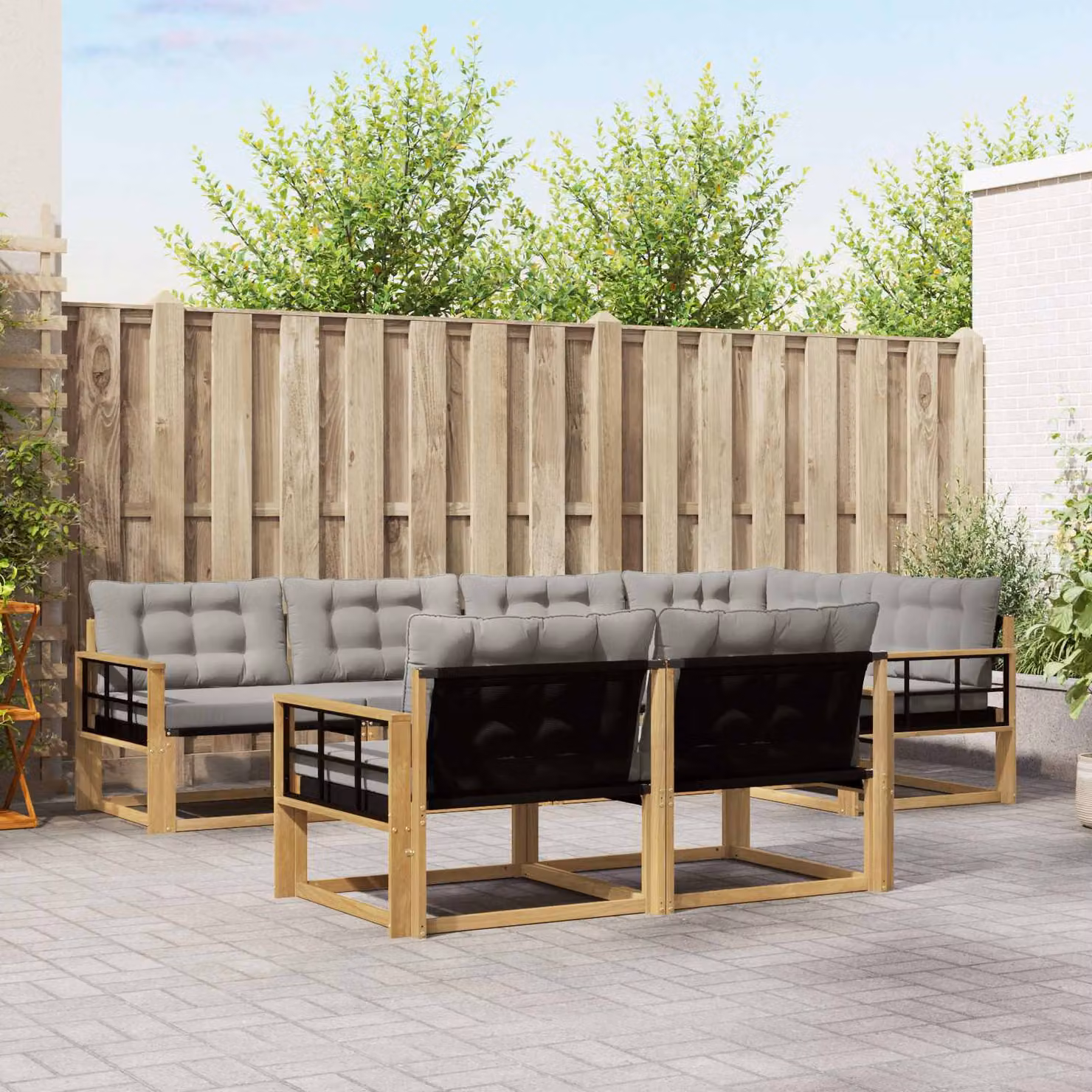 vidaXL Set di divani da esterno 7 pz a forma di U in legno di acacia con cuscini bianchi e grigi