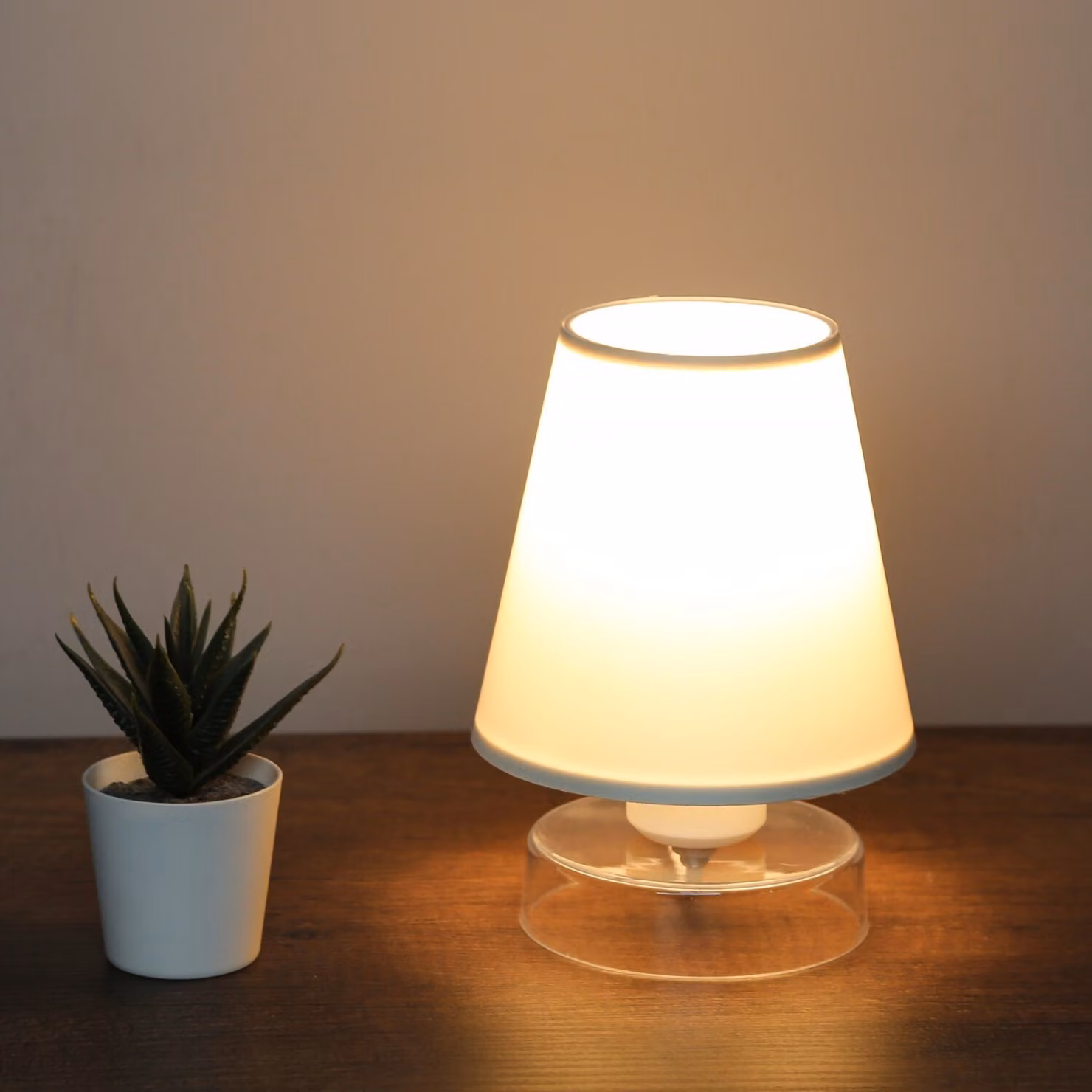 Opviq, AYD-3660,Lampada da tavolo, crema, CORPO IN METALLO, 13 x 13 x 20 cm