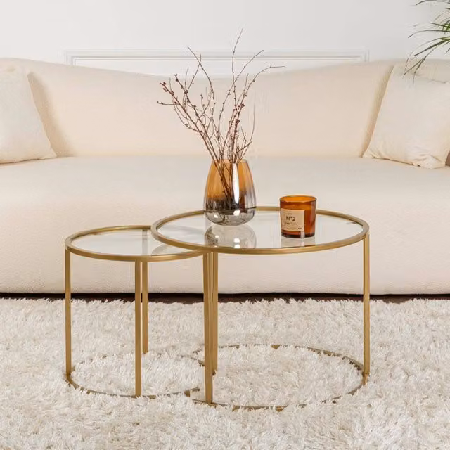 Set di 2 Tavolini da Salotto Xaden DMORA, Design Moderno con Piano in Vetro Trasparente e Struttura in Metallo Oro, L/P/H: 60 x 60 x 43 cm