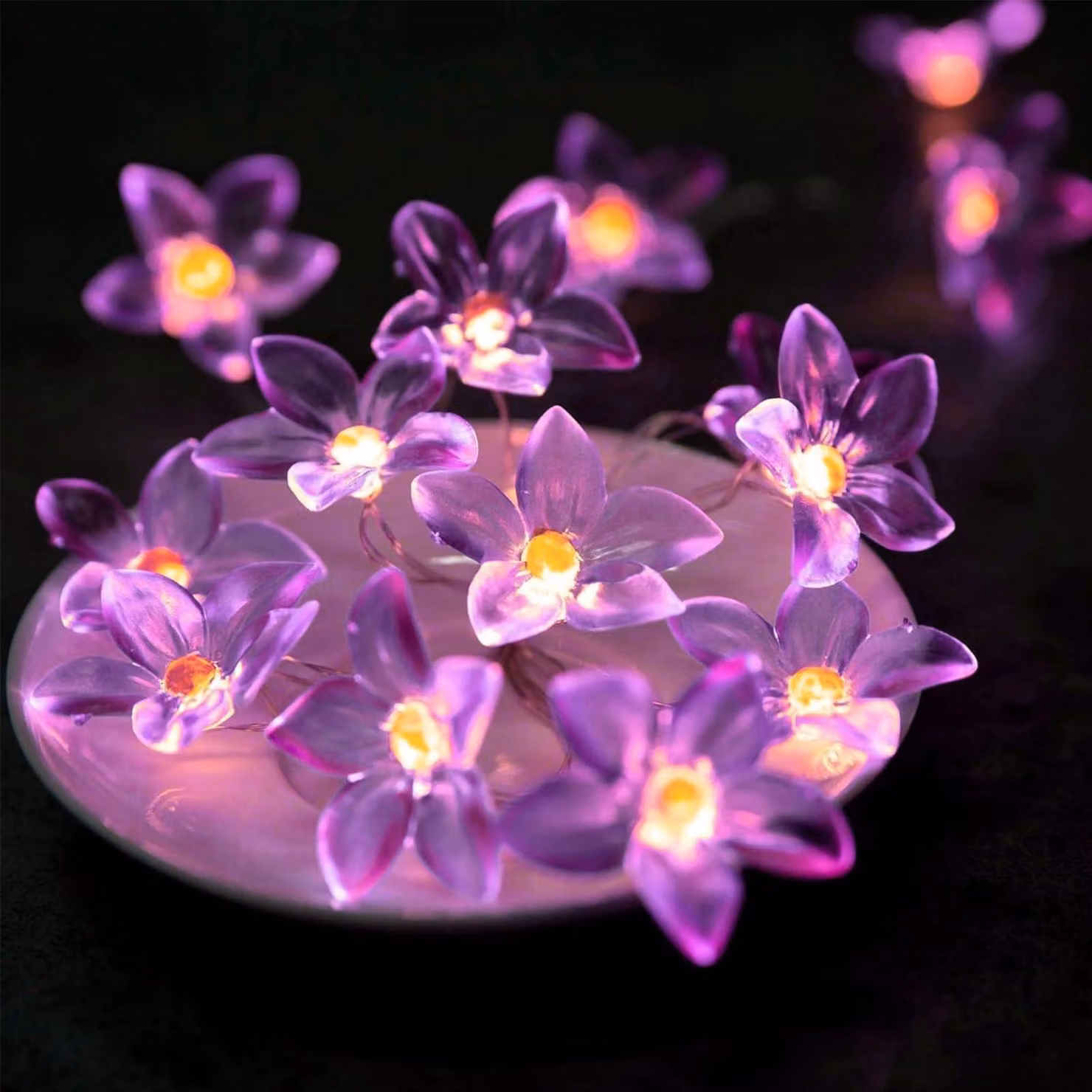 Catena luminosa a LED con fiori di giglio, 2 metri, 20 LED, color lilla