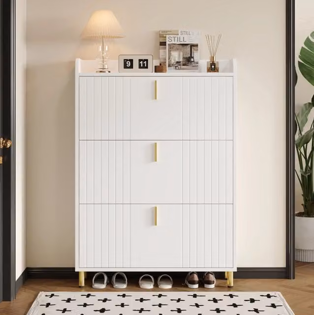Mobile portascarpe moderno MODFU in MDF bianco opaco con dettagli dorati L: 80 cm, P: 23 cm, H: 123,5 cm – 1
