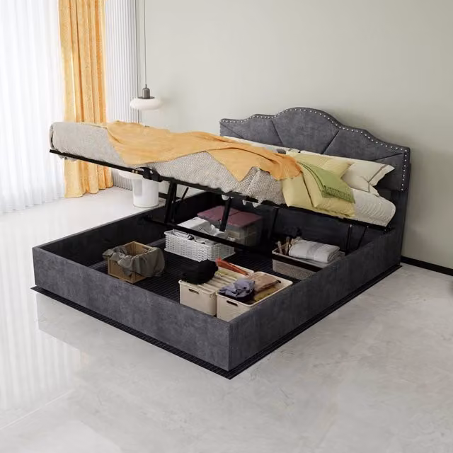 Letto 160x200 cm con testiera geometrica in tessuto grigio; materasso incluso