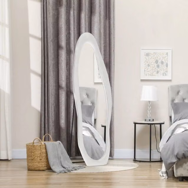 Specchio a figura intera ULEVR 50x160 cm con cornice ondulata bianca effetto velluto, da terra o parete