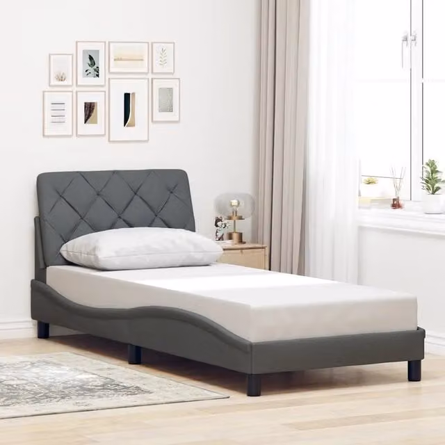 Struttura Letto Design Mania in Tessuto Grigio con Doghe in Legno, L/P/H: 90 x 200 x 35 cm