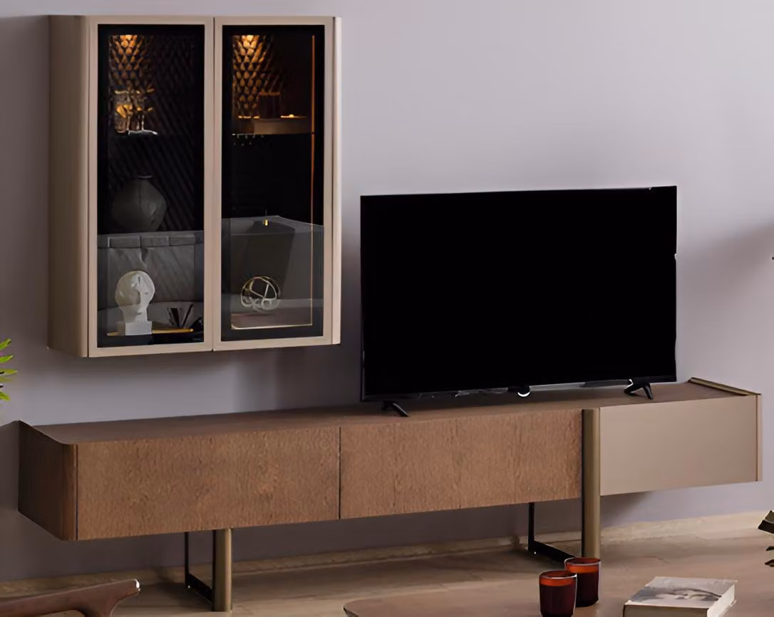 Set per soggiorno dal design moderno, composto da mobile contenitore laterale e mensole a parete