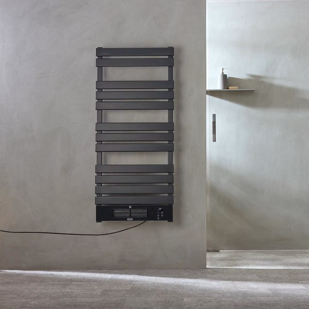 Scaldasalviette Elettrico Antracite 1200x500mm con Presa Hudson Reed
