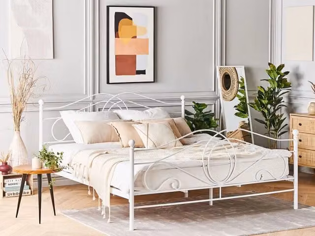 Letto in metallo bianco 160 x 200 cm con testiera a doghe e pediera retrò vintage