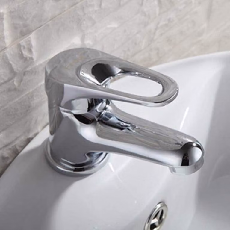 Miscelatore per bagno piccolo - Finitura cromata elegante