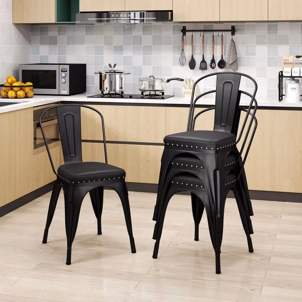 Set di 4 sgabelli da cucina impilabili Costway in metallo con sedile imbottito in finta pelle e schienale rimovibile, colore nero, L: 53 cm, P: 44 cm, H: 84 cm – 2