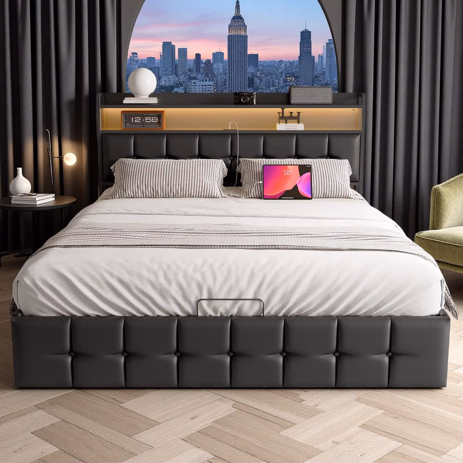 Letto a cassettone 140x190 cm in Pelle finta nera con LED RGB, testata con prese USB/Type-C e vani portaoggetti integrati