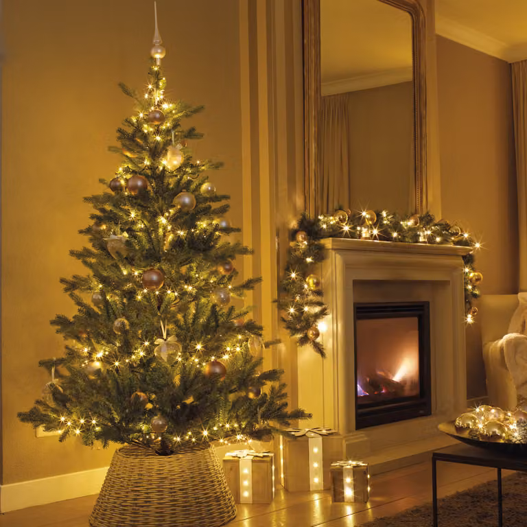 Ghirlanda luminosa a LED per albero 1-2 GLOW - 8 fili - 880 LED color ambra - 2,4 m - timer - per esterni - verde
